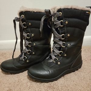 Women's Mount Hope Mid Waterproof boots